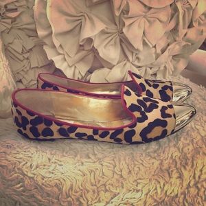 Enzo Angiolini cheetah print shoes with gold toe!